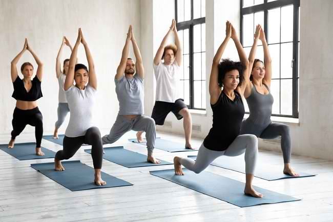 Cours de Yoga Hatha en collectif